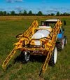 Опрыскиватели прицепные BOGUSLAV КРОНОС-3000-22, АСУ Bravo-180-5, миксер 28 л, 3 распылителя IDK - 3