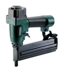 Пневмостеплер-гвоздозабиватель Metabo DKNG 40/50 (601562500)