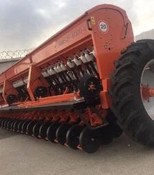 Сівалка зернова Favorit СЗФ-6,000-07V з прикочуючими колесами та транспортним пристроєм
