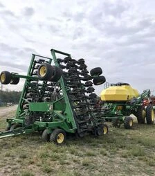 Посівний комплекс пневматичний John Deere 1890 + бункер 1910, 2011 р.в, б/в
