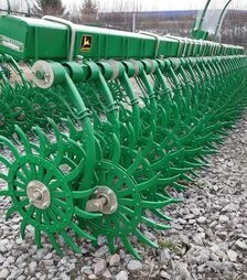 Борона ротаційна навісна John Deere 400, 4,5м, 54 диски, б/в