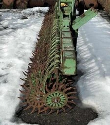Борона ротаційна John Deere 400, 8м, б/в