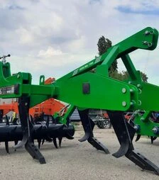 Глибокорозпушувач навісний Агро ВМ FORTIS - 1500, 3 стійки 75 см, подвійний коток
