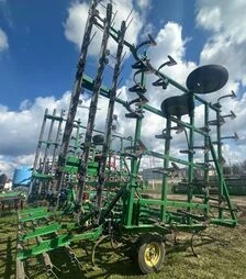 Культиватор John Deere 1000, 11,2 м, з пружинною бороною, б/в