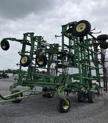 Культиватор John Deere 2200, 16,5 м, з шлейфовою бороною, б/в