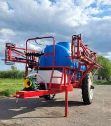 Обприскувач причіпний ВЕКТОР-2000-18