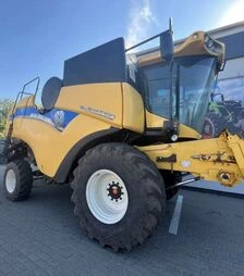 Зерноуборочный комбайн New Holland CX6090, 2017 г.в, 4650 м/час, б/у