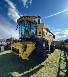 Комбайн NEW HOLLAND CR8.90, 2021 р.в. + жниварки 8P30VA Varifeed 9 м, ZAFFRANI 940N, б/в