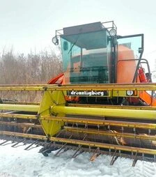 Зернозбиральний комбайн Dronningborg D4500, 1986 р.в., 5000 м/год, б/в