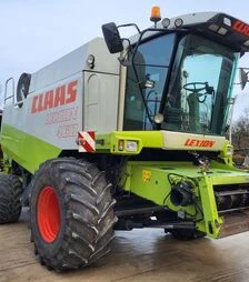 Зерноуборочный комбайн Claas Lexion 460, 2001 г.в, 6900 м/ч, б/у