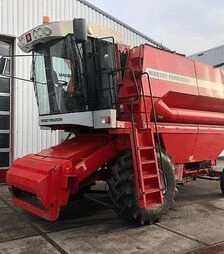 Зернозбиральний комбайн Massey Ferguson 30, 1998 р.в, 3000 м/год, б/в