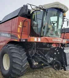 Зерноуборочный комбайн Versatile RT490, 2012 г.в, 629 м/ч, б/у