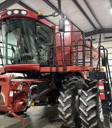 Зерноуборочный комбайн Case IH 8120, 2011 г.в, 2610 м/ч, б/у