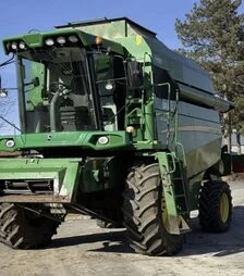 Зерноуборочный комбайн John Deere W440, 2015 г.в, 2210 м/ч, б/у