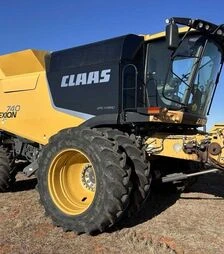 Зерноуборочный комбайн Claas Lexion 740, 2012 г.в, 1686 м/ч, б/у