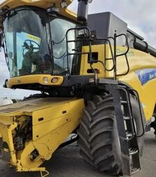 Зерноуборочный комбайн New Holland CR 9080, 2008 г.в, 5750 м/ч, б/у
