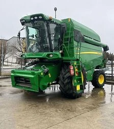 Зерноуборочный комбайн John Deere W440, 2016 г.в, 1950 м/ч, б/у