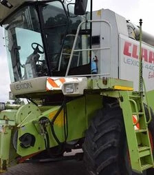 Зерноуборочный комбайн Claas Lexion 440 Evolution, 2003 г.в, 1735 м/ч, б/у