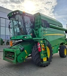 Зерноуборочный комбайн John Deere W440, 2017 г.в, 2395 м/ч, б/у