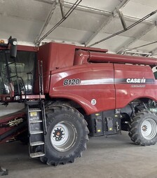 Зернозбиральний комбайн Case IH 8120 Axial-Flow, 2010 р.в, 2700 м/год, б/в