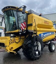 Зернозбиральний комбайн New Holland TC5070, 2014 р.в, 1756 м/год, б/в