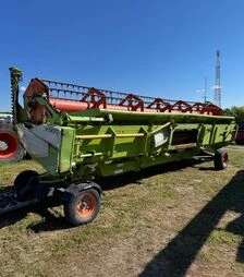 Жниварка зернова Claas Vario 900, 2011 р.в, з ріпаковим обладнанням та транспортним візком, б/в