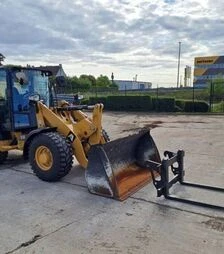 Погрузчик фронтальный CAT 906, 2024 г.в., 50 м/ч, б/у