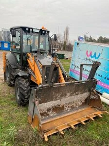 Экскаватор-погрузчик CASE 580SV, 2023 г.в., 3000 м/ч, б/у
