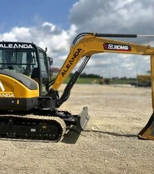 Міні-екскаватор XCMG XE60GA, 2023 р.в., 28 м/год, б/в
