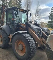 Экскаватор-погрузчик CASE 695 ST, 2016 г.в., 4400 м/ч, б/у