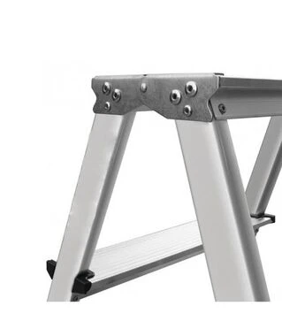 Двусторонняя стремянка STARK SDHR 403 HOME (526230201)