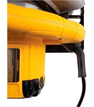 Дискова (циркулярна) пила DeWALT DWE560