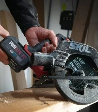 Дискова (циркулярна) пила акумуляторна SKIL 3571 CA XP, 20 В, 4 А*год (SW1E3571CA+BC1E3111A)