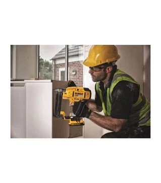 Электростеплер аккумуляторный DeWALT DCN681D2, XR Li-Ion 18 В, 2 А*ч, в кейсе