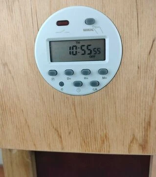 Двері автоматичні для курятника