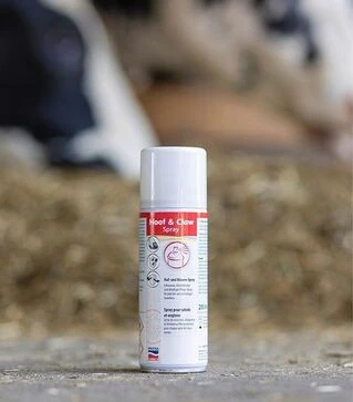 Спрей Kerbl Hoof and Claw Spray для ухода и защиты копыт, 200 мл