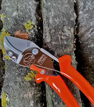 Секатор LOWE Original, 30 мм, с наковальней (10.107)