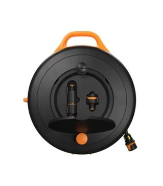 Шланг на катушке Fiskars S, 3/8", 15 м, с набором аксессуаров (1071660)