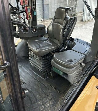 Гусеничный трактор Challenger MT 765 E, 2016 г.в, 8447 м/ч, б/у