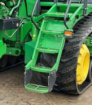 Трактор гусеничний John Deere 8360RT, 2013 р.в, 7756 м/год, б/в