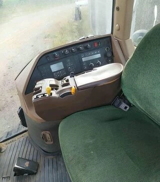 Гусеничный трактор John Deere 8420T, 2005 г.в, 7489 м/ч, б/у