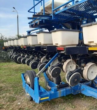 Сеялка Kinze 3600 ASD, б/у