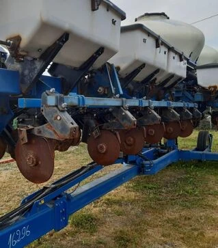 Сеялка Kinze 3600 ASD, б/у