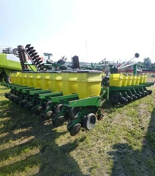 Сівалка John Deere 1780 24-рядна, б/в