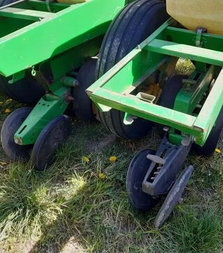 Сівалка механічна John Deere 7000 10-рядна, б/в