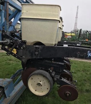 Сеялка Kinze 2600 с маркерами, б/у