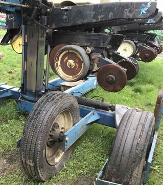 Сеялка Kinze 2600 с маркерами, б/у