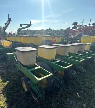Сеялка механическая John Deere 7000 16-рядная, б/у
