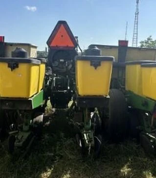 Сівалка пневматична John Deere 1750 8- рядна, б/в