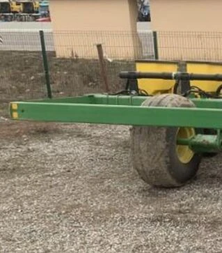 Сівалка вакуумна причіпна John Deere 1780 8-рядна, б/в
